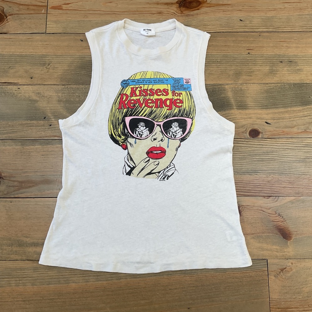 RE/DONE “KISSES FOR REVENGE” TANK TOP